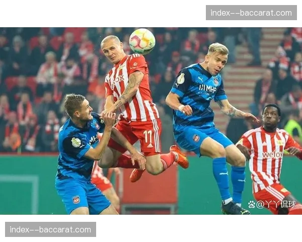 柏林联合4-3-3控球推进遇阻，防守漏洞被海登海姆反击打穿